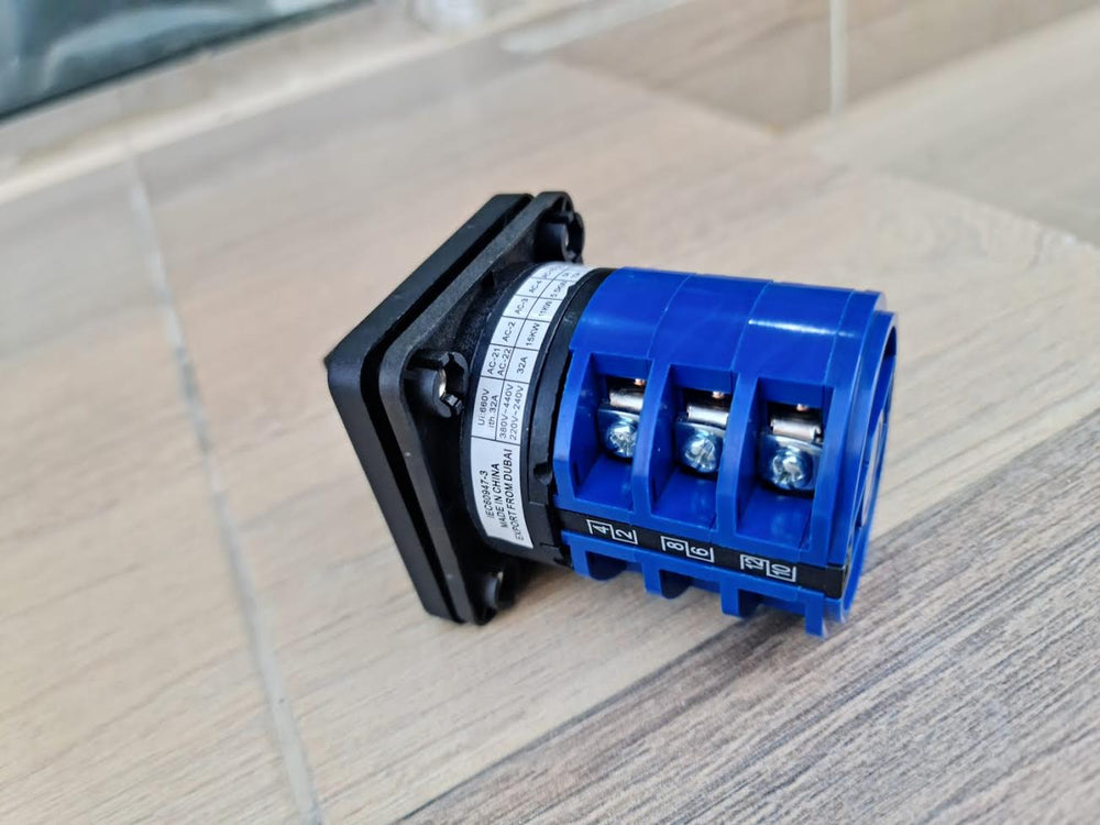 Changeover Control Rotary Switch 20A On-Off-On 3 Positions