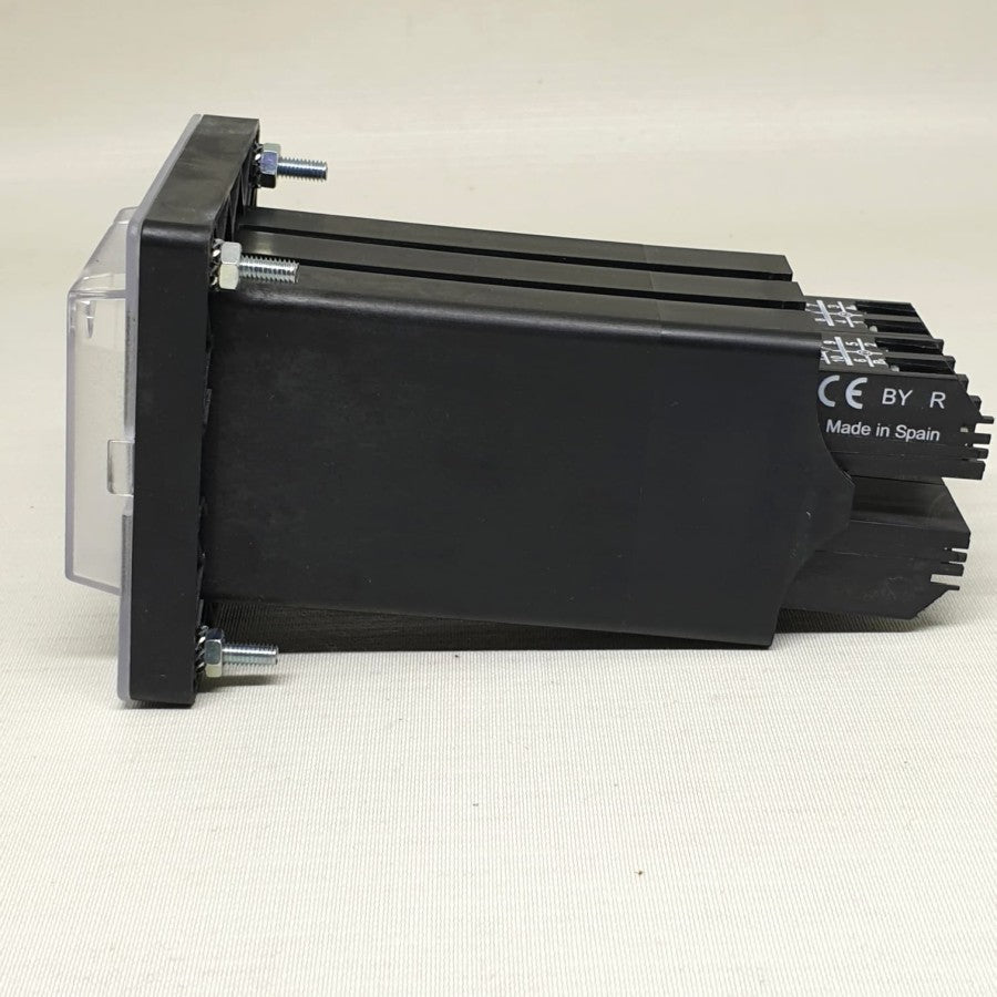 Siemens 7PA2331 Relay with Flush mounting sockets