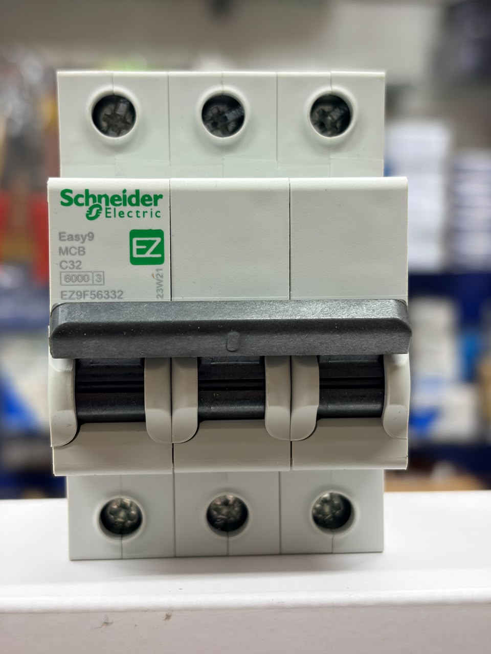 SCHNEIDER ELECTRIC EASY9 MCB