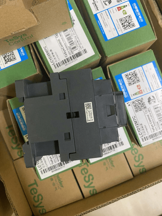 Schneider Electric LC1D32M7C Contactor, 3NO, 25 A, 11 kW, 230 V ac Coil
