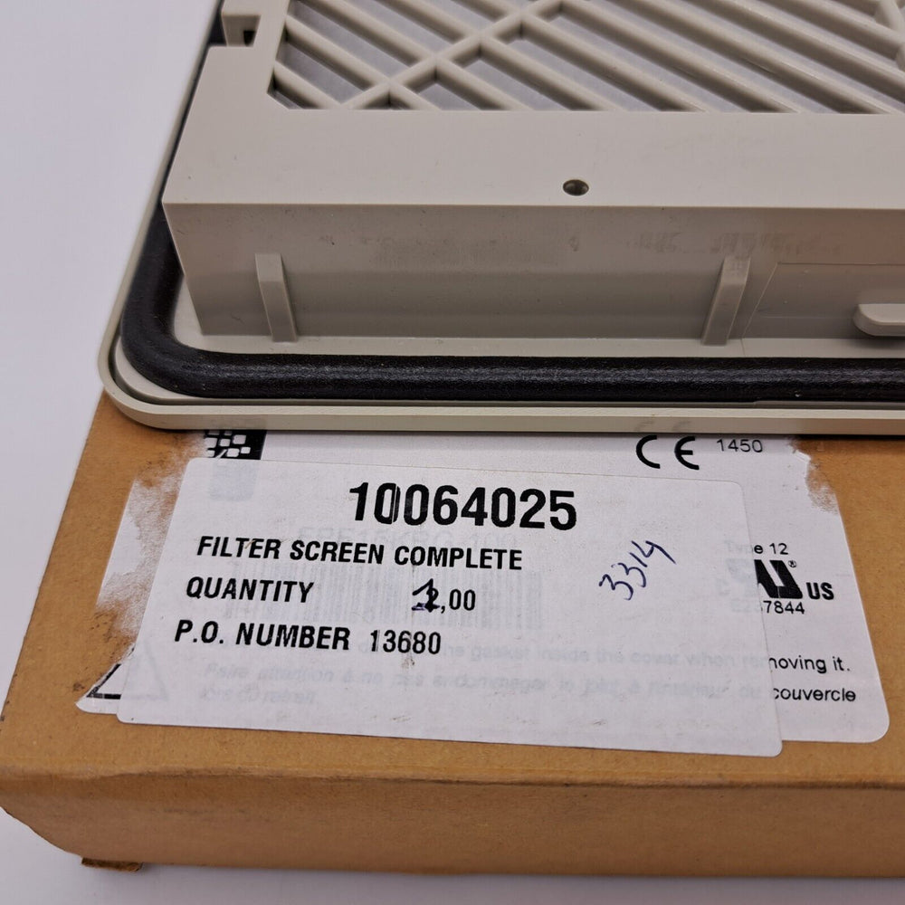 FF12U Filter (W x H x D) 150 x 150 x 21.5 mm